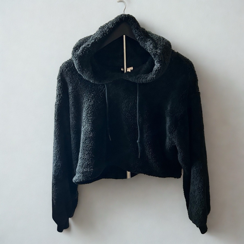 H&M Divided Black Faux Shearling Teddy Cropped Hoodie Sweatshirt Womens Size S